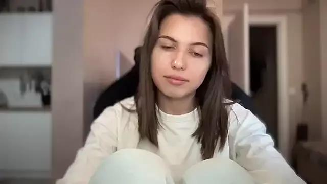 YourrAngelllll from StripChat is Freechat