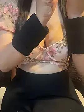 yours_chahat from StripChat is Freechat