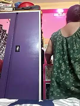 yourssoumi from StripChat is Freechat