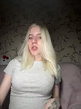 YourSunnyBabyLove from StripChat is Freechat