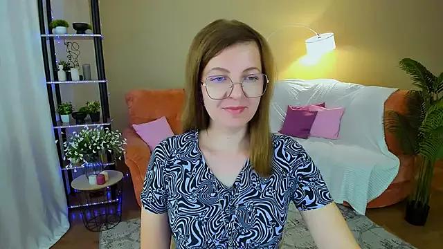 YourUniverser from StripChat is Freechat