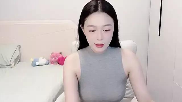 yoyoyo7799 from StripChat