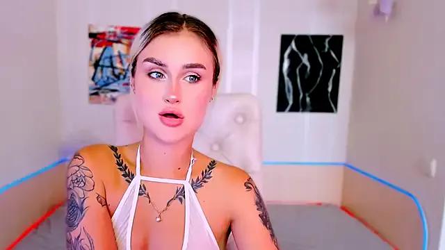 YrRina from StripChat is Freechat