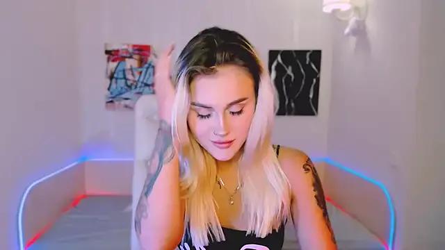 Try our streaming cams variety and talk on a personal level with our adorable girls streamers, showing off their bountiful shapes and dildos.