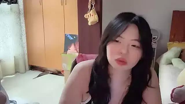 Yuan-yy from StripChat is Freechat