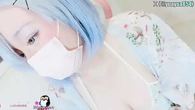 yuayua854 from StripChat