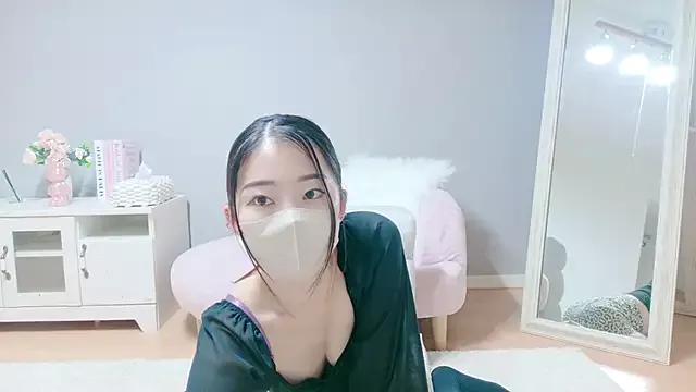 YUI__JP from StripChat is Freechat