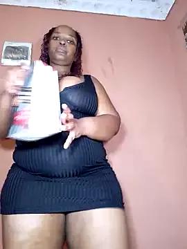 Yummy-Cat from StripChat