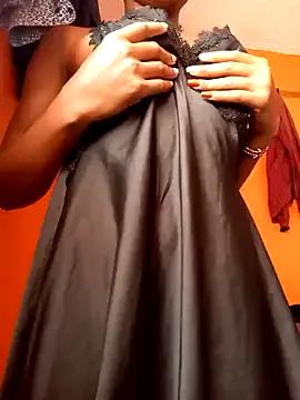 yummy_bb from StripChat