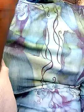 yummy_bb from StripChat