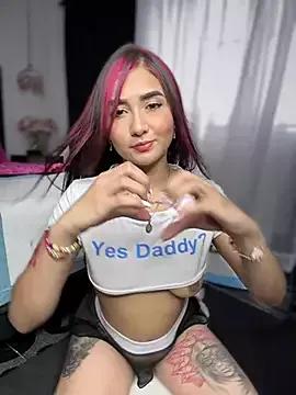 YummyCherryXXX from StripChat