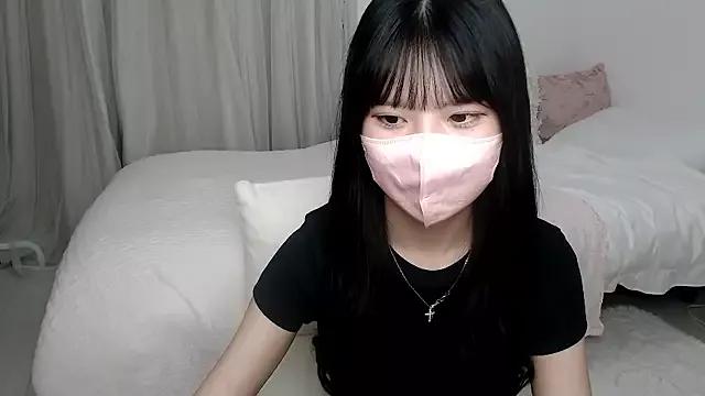 yuna_rin from StripChat is Freechat