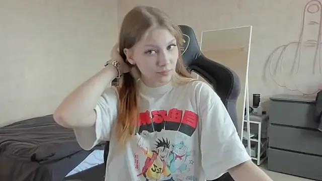 YunaRosse from StripChat is Freechat