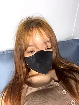 Yurri_Lee from StripChat