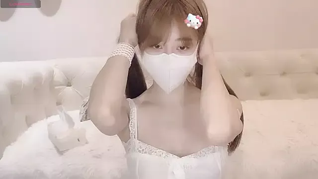 Yuuuuuly on StripChat 