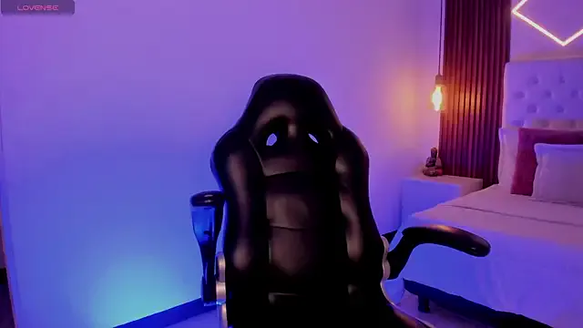 ZamabyCrucie on StripChat 