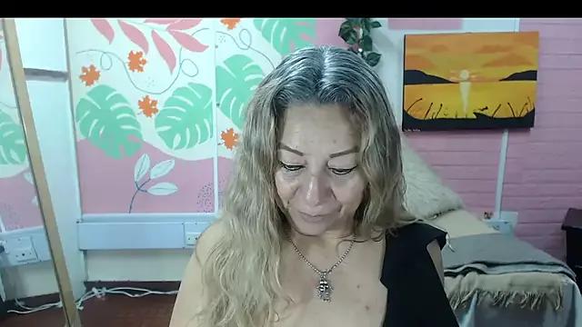 ZAMANTHA from StripChat