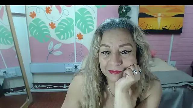 ZAMANTHA from StripChat