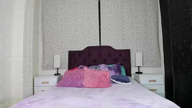Try our streaming cams variety and talk on a personal level with our adorable girls streamers, showing off their bountiful shapes and dildos.