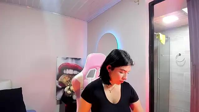 Try our streaming cams variety and talk on a personal level with our adorable girls streamers, showing off their bountiful shapes and dildos.