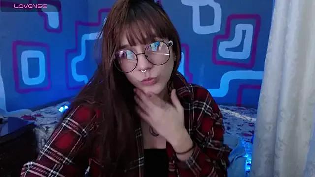 zara_erotik from StripChat is Freechat