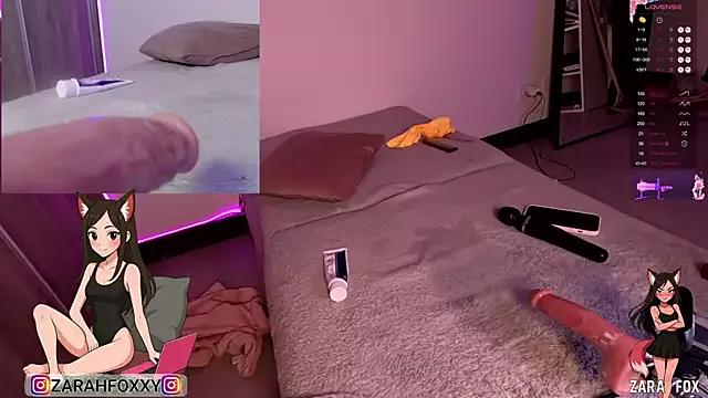 ZaraaFox from StripChat