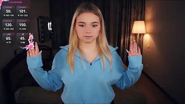 ZaraCreedon from StripChat