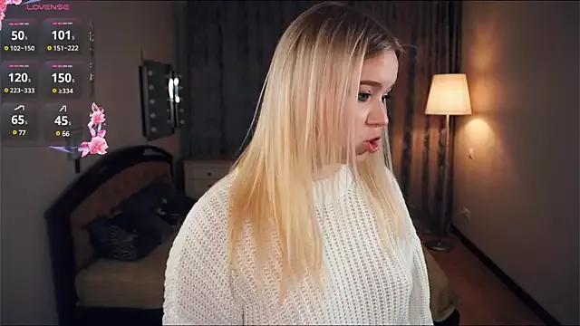 ZaraCreedon from StripChat