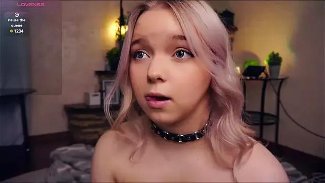 Try our streaming cams variety and talk on a personal level with our adorable girls streamers, showing off their bountiful shapes and dildos.