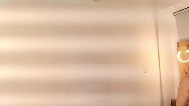 zarah_andrew__ from StripChat is Freechat