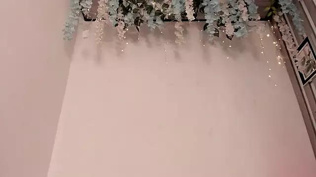 zarahcoxx from StripChat