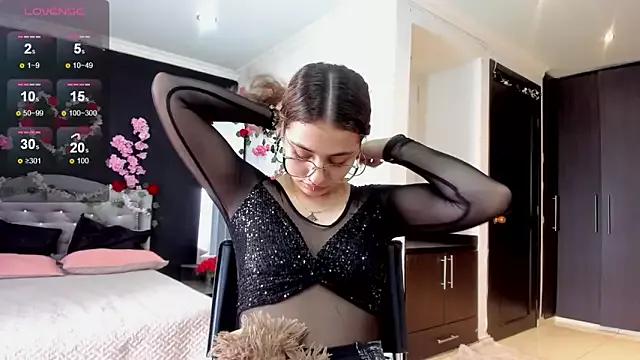 Zarathryz_ from StripChat