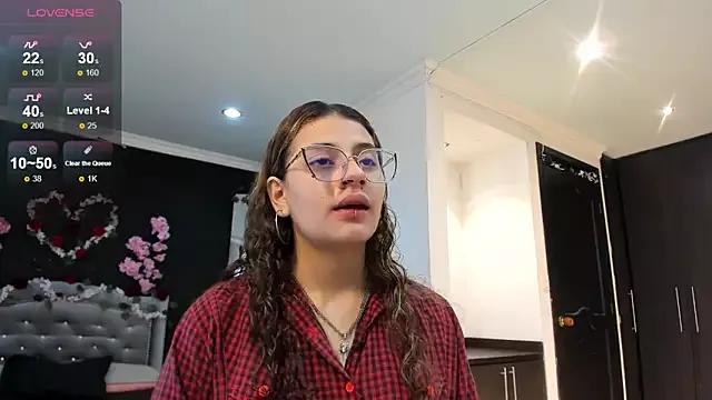 Zarathryz_ from StripChat