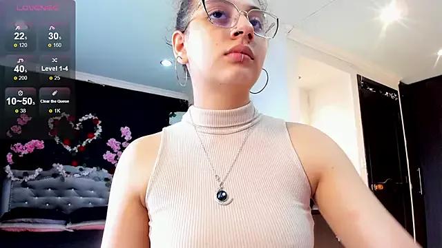 Zarathryz_ from StripChat