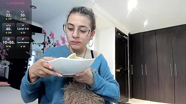 Zarathryz_ from StripChat