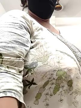 Zeepe19 from StripChat