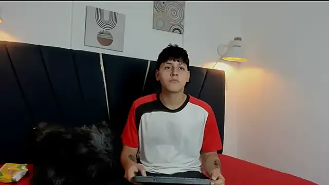 Try our streaming cams variety and talk on a personal level with our adorable girls streamers, showing off their bountiful shapes and dildos.