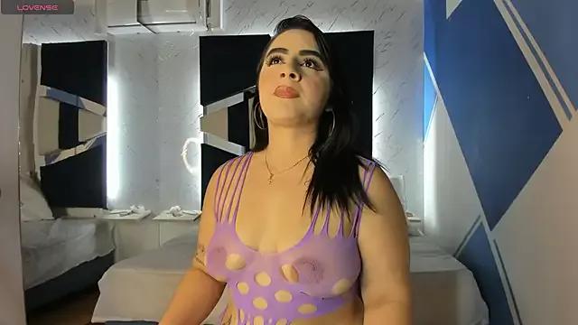 ZharaRivas from StripChat is Freechat