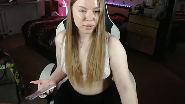 ZlataLune from StripChat is Freechat