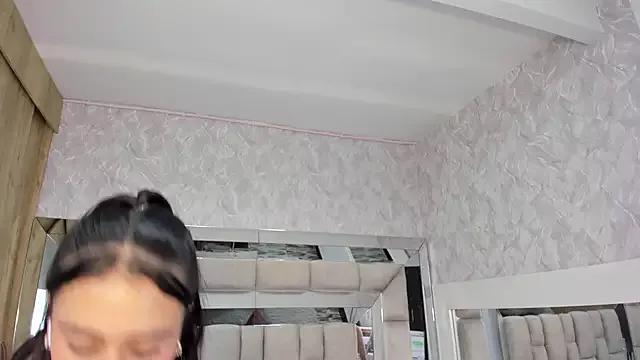 ZOEBARLOWE from StripChat is Freechat