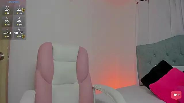 Try our streaming cams variety and talk on a personal level with our adorable girls streamers, showing off their bountiful shapes and dildos.