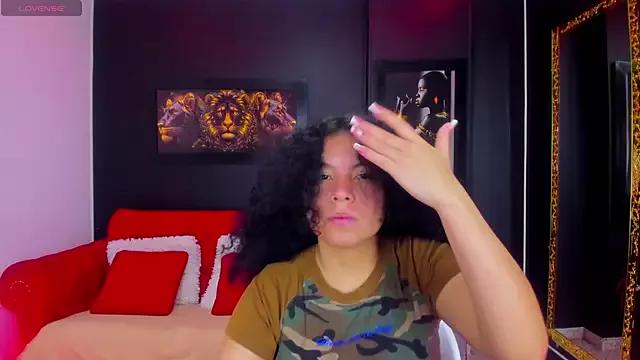 Zoee_Martins from StripChat