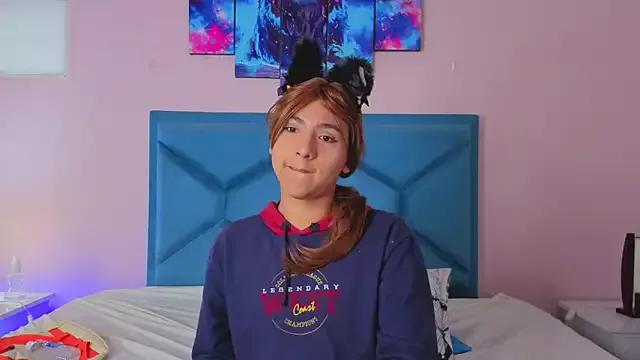 ZoeeMorettii from StripChat is Freechat