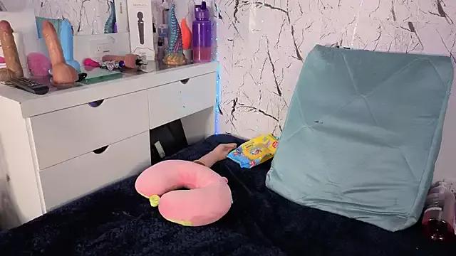 Try our streaming cams variety and talk on a personal level with our adorable girls streamers, showing off their bountiful shapes and dildos.