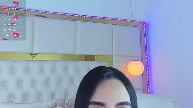 ZoeSavannah from StripChat is Freechat