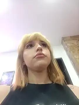 zohet_kriss from StripChat is Freechat