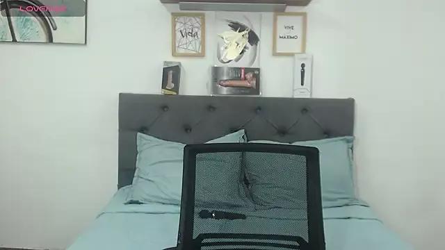 Try our streaming cams variety and talk on a personal level with our adorable girls streamers, showing off their bountiful shapes and dildos.
