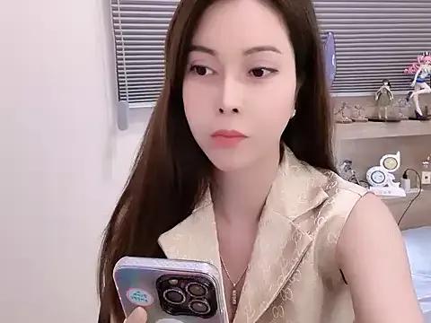 Zozo_qq from StripChat