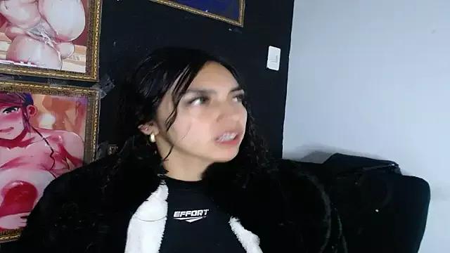 Zuih_Luh from StripChat is Freechat