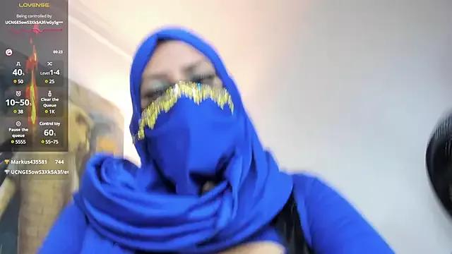 zully_arab from StripChat